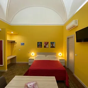 https://vecchia-ognina-apartments-discover-catania.taorminaitalyhotels.com